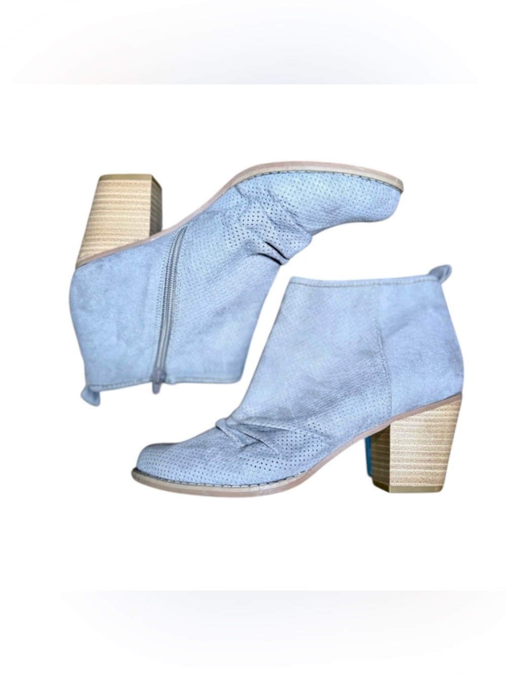 DV by Dolce Vita suede perforated ankle block heeled bootie Ash Grey Size 8.5